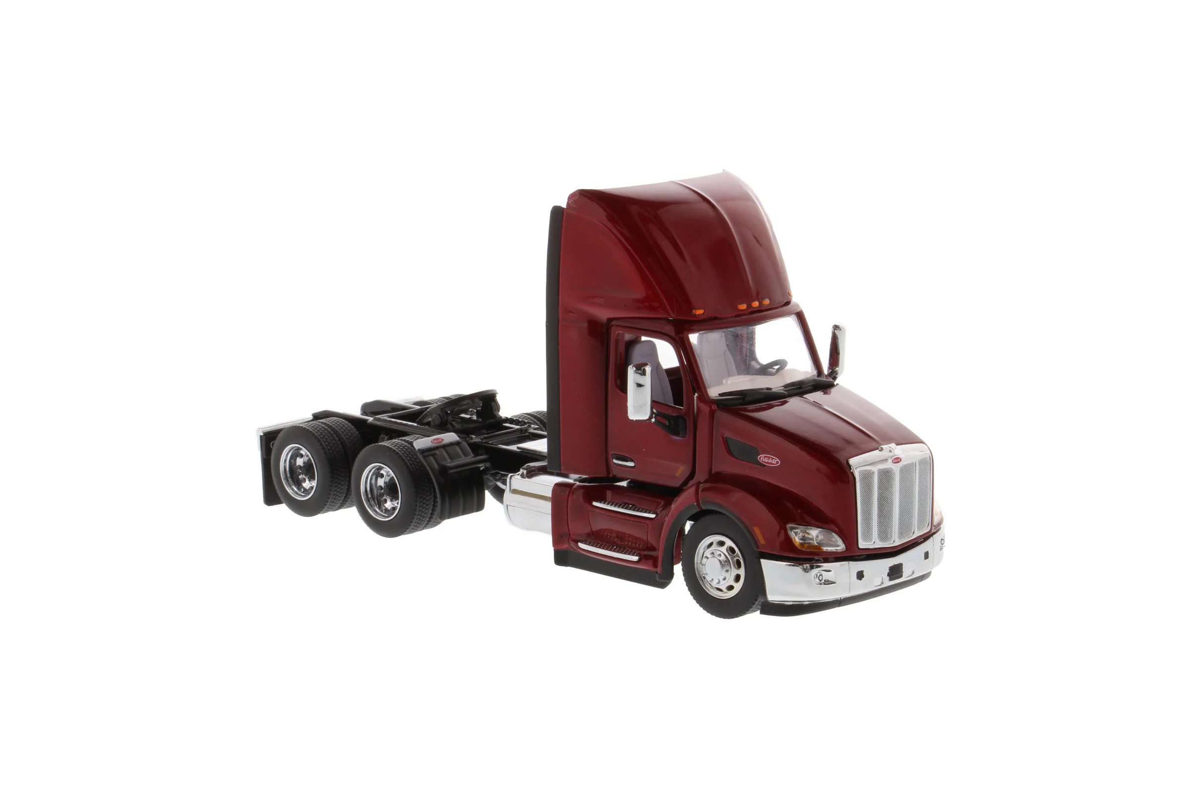 1:50 Scale 579 UltraLoft Day Cab Image